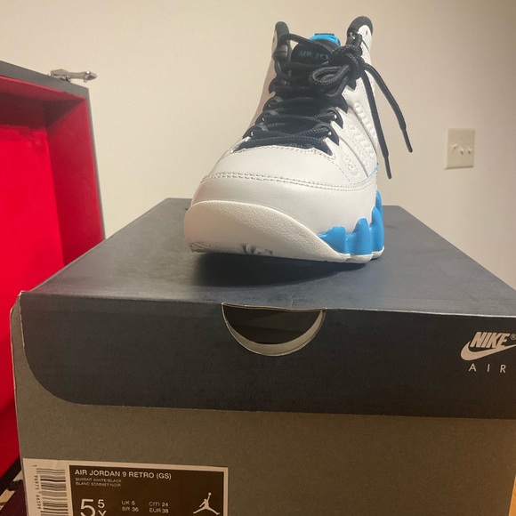 Jordan 9 - Picture 6 of 10